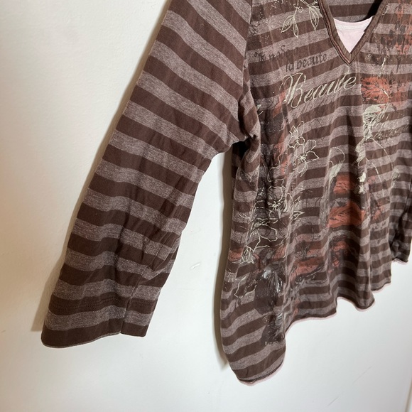 Brown Long Sleeve - Picture 4 of 9